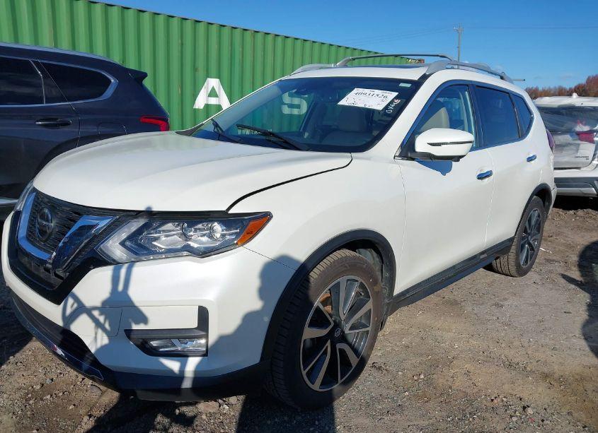 Photo 2 of 2019 Nissan Rogue SL (VIN 5N1AT2MTXKC824242)