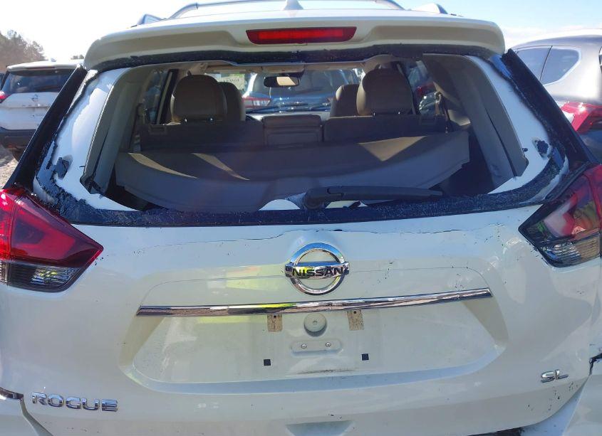 Photo 6 of 2019 Nissan Rogue SL (VIN 5N1AT2MTXKC824242)