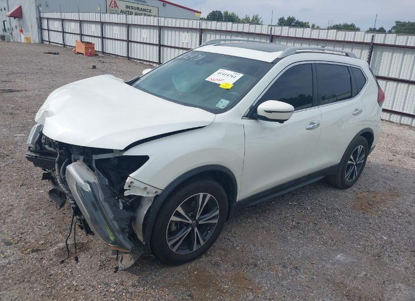 Photo 2 of 2020 Nissan Rogue SV FWD (VIN 5N1AT2MTXLC742738)