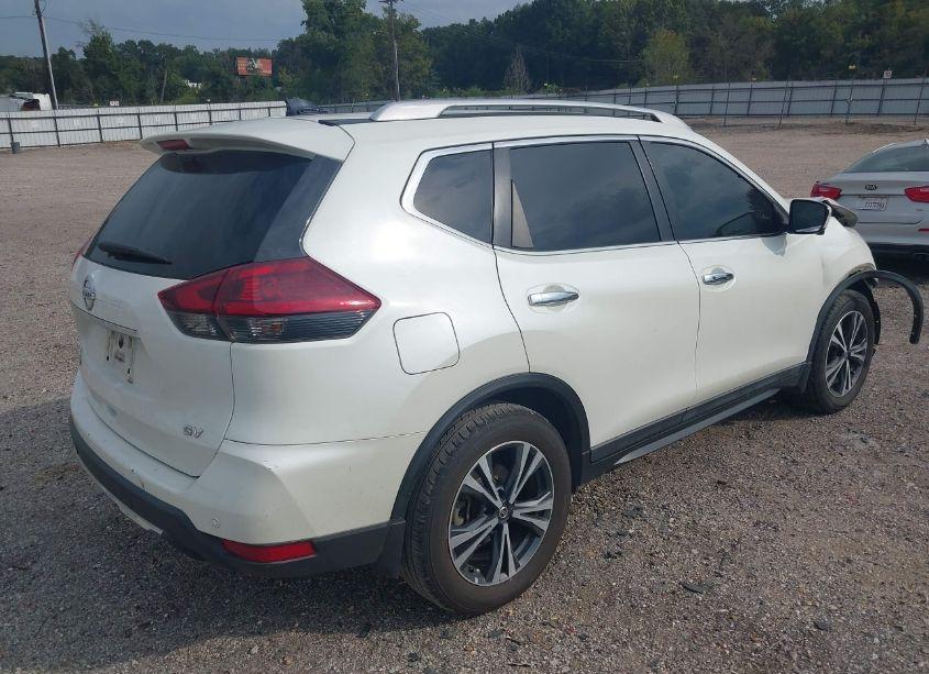 Photo 4 of 2020 Nissan Rogue SV FWD (VIN 5N1AT2MTXLC742738)