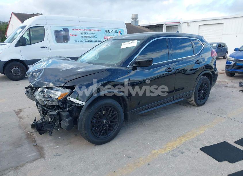 Photo 2 of 2020 Nissan Rogue S FWD (VIN 5N1AT2MTXLC786612)