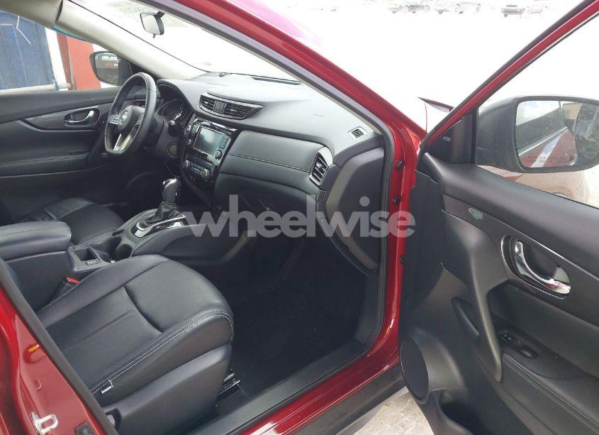 Photo 5 of 2020 Nissan Rogue SV FWD (VIN 5N1AT2MTXLC787226)