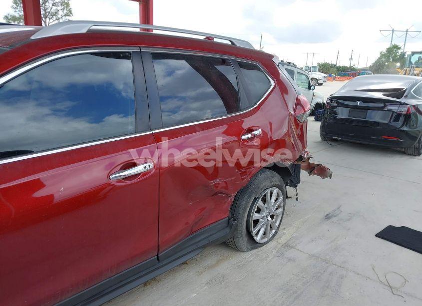Photo 6 of 2020 Nissan Rogue SV FWD (VIN 5N1AT2MTXLC787226)