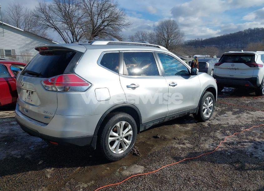 Photo 4 of 2014 Nissan Rogue SV (VIN 5N1AT2MV0EC843646)