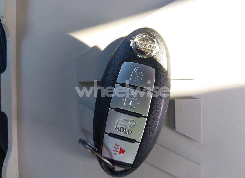 Photo 11 of 2015 Nissan Rogue SV (VIN 5N1AT2MV0FC765239)