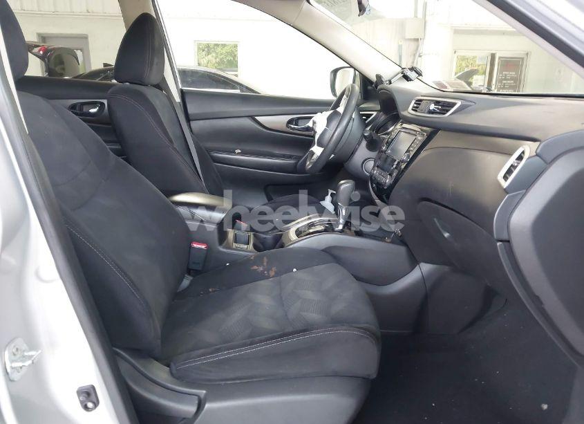 Photo 5 of 2015 Nissan Rogue SV (VIN 5N1AT2MV0FC765239)