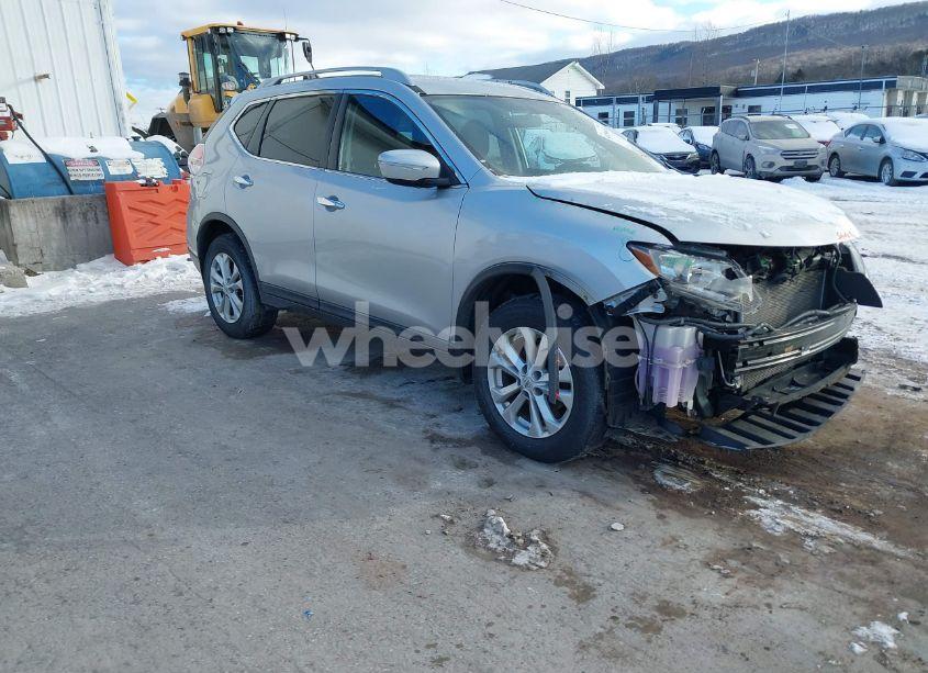 2015 Nissan Rogue SV (VIN 5N1AT2MV0FC787810) main photo