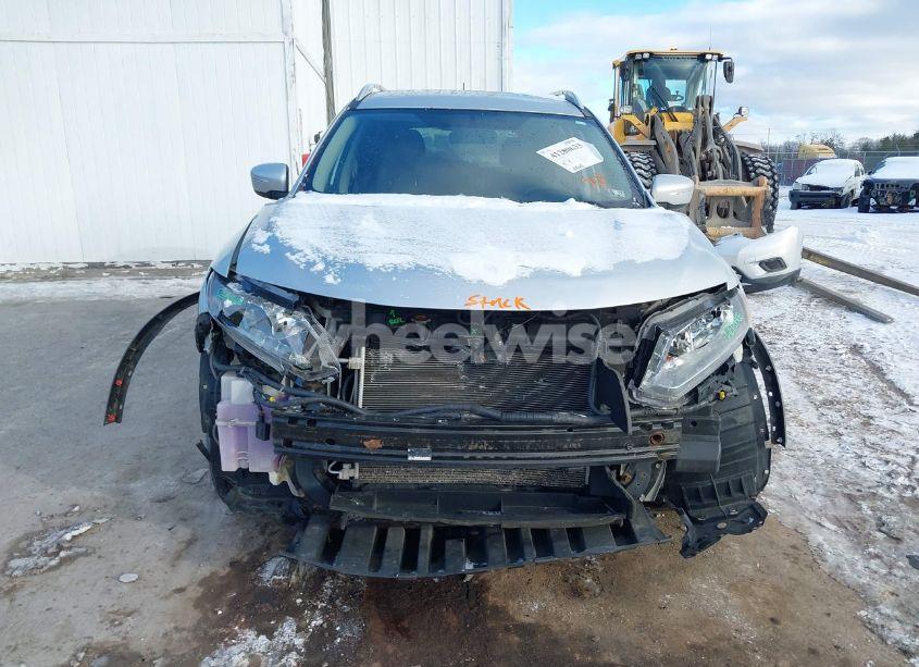 Photo 13 of 2015 Nissan Rogue SV (VIN 5N1AT2MV0FC787810)