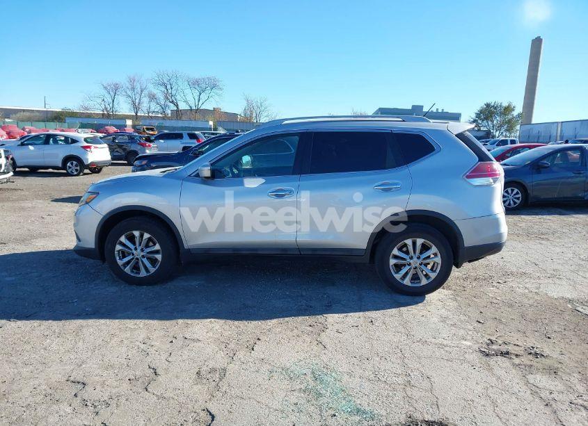 Photo 13 of 2015 Nissan Rogue SV (VIN 5N1AT2MV0FC809482)
