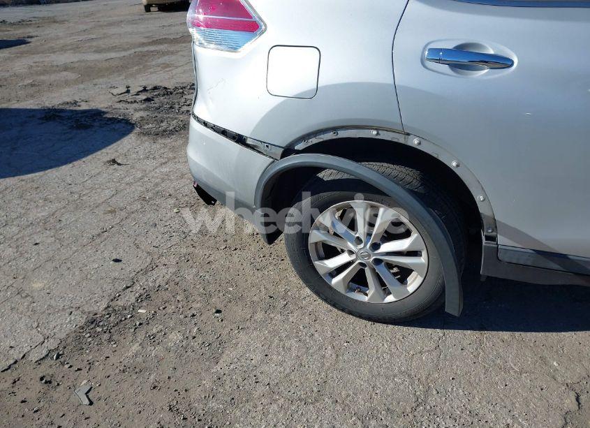 Photo 6 of 2015 Nissan Rogue SV (VIN 5N1AT2MV0FC809482)