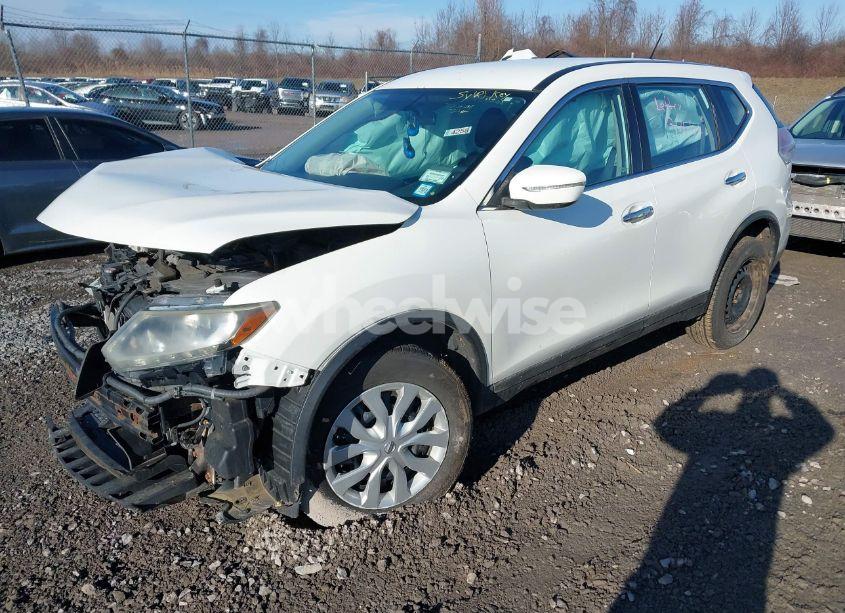Photo 2 of 2015 Nissan Rogue S (VIN 5N1AT2MV0FC823835)
