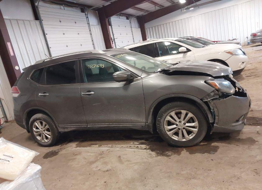 Photo 13 of 2015 Nissan Rogue SV (VIN 5N1AT2MV0FC895652)