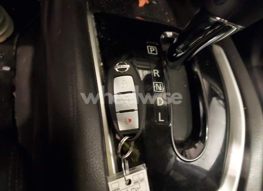 Photo 11 of 2015 Nissan Rogue SV (VIN 5N1AT2MV0FC926687)