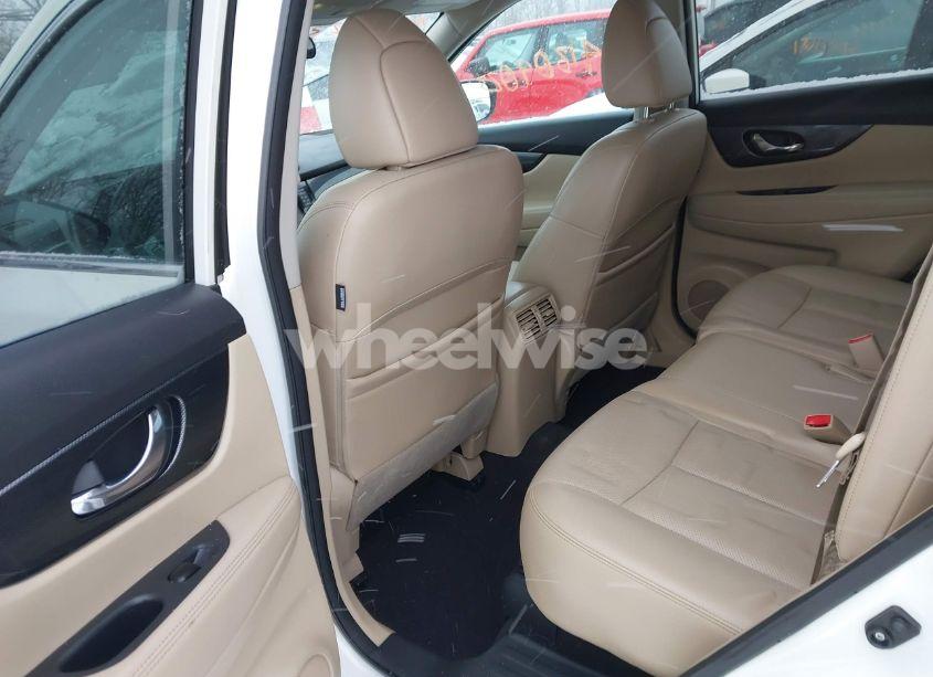 Photo 8 of 2016 Nissan Rogue SL (VIN 5N1AT2MV0GC733232)