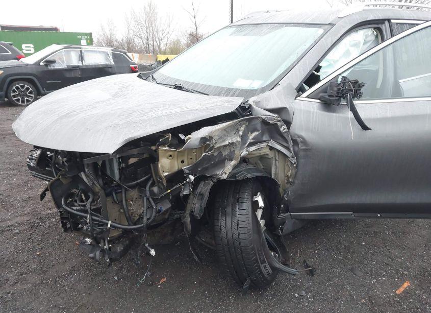 Photo 6 of 2016 Nissan Rogue SV (VIN 5N1AT2MV0GC829152)