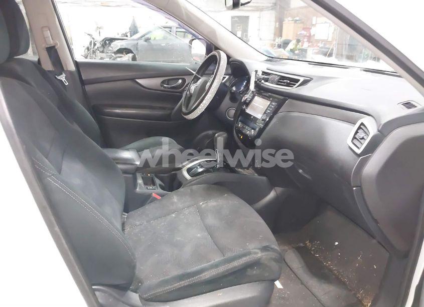 Photo 5 of 2016 Nissan Rogue SV (VIN 5N1AT2MV0GC922303)