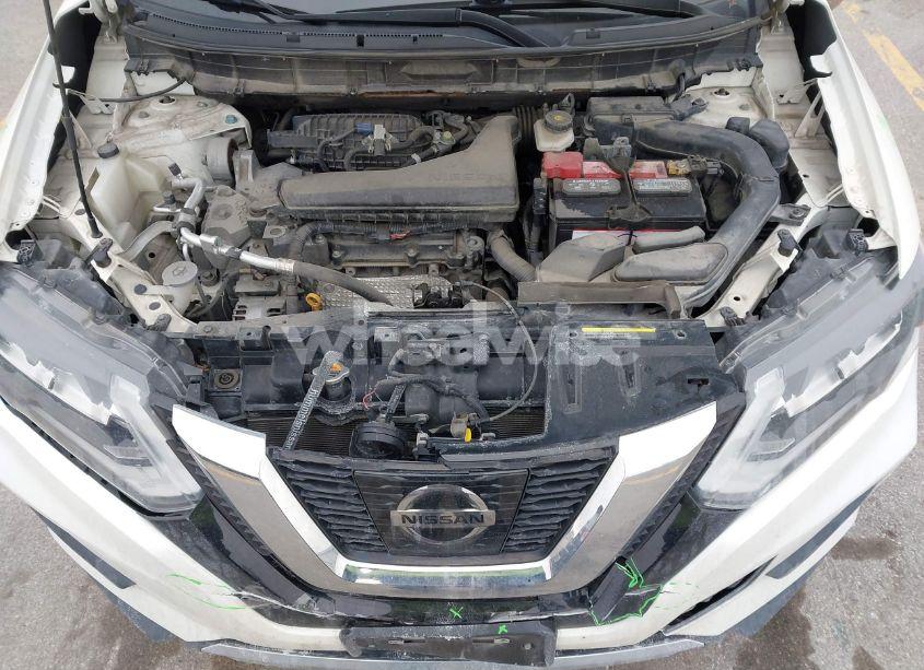 Photo 10 of 2017 Nissan Rogue SL (VIN 5N1AT2MV0HC759945)