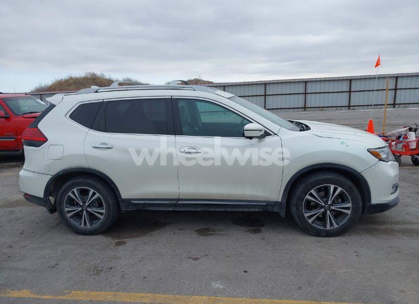 Photo 14 of 2017 Nissan Rogue SL (VIN 5N1AT2MV0HC759945)