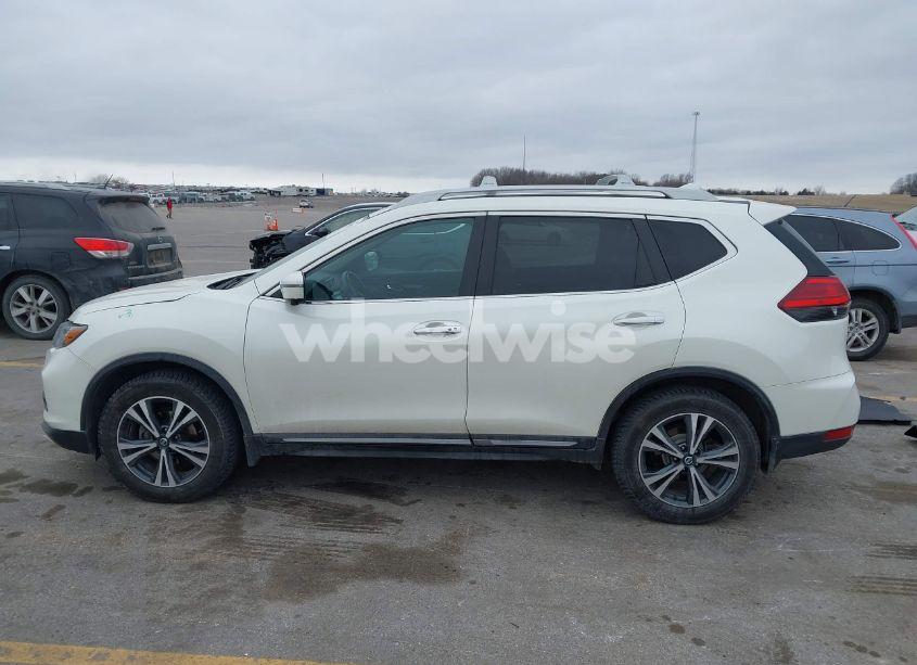 Photo 15 of 2017 Nissan Rogue SL (VIN 5N1AT2MV0HC759945)