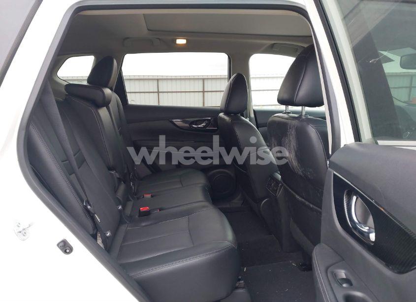 Photo 8 of 2017 Nissan Rogue SL (VIN 5N1AT2MV0HC759945)