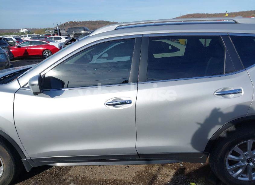 Photo 15 of 2017 Nissan Rogue SV (VIN 5N1AT2MV0HC781394)