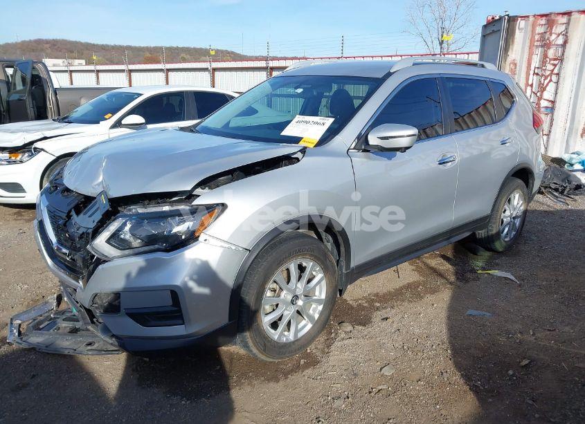 Photo 2 of 2017 Nissan Rogue SV (VIN 5N1AT2MV0HC781394)