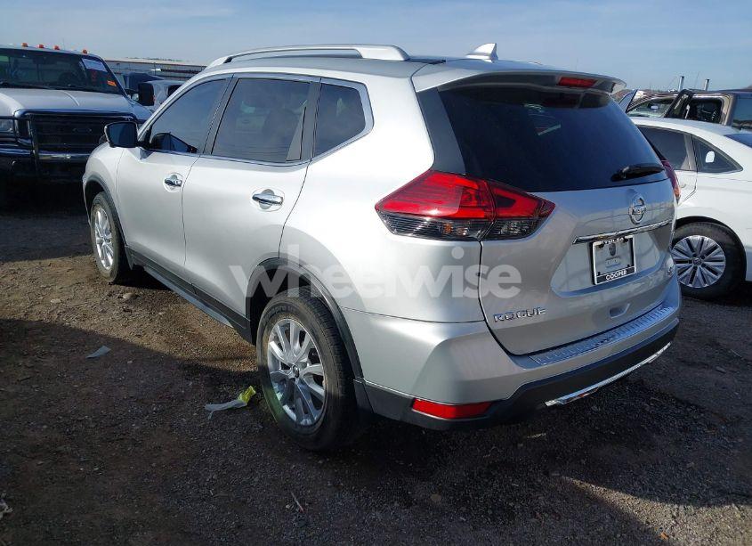 Photo 3 of 2017 Nissan Rogue SV (VIN 5N1AT2MV0HC781394)