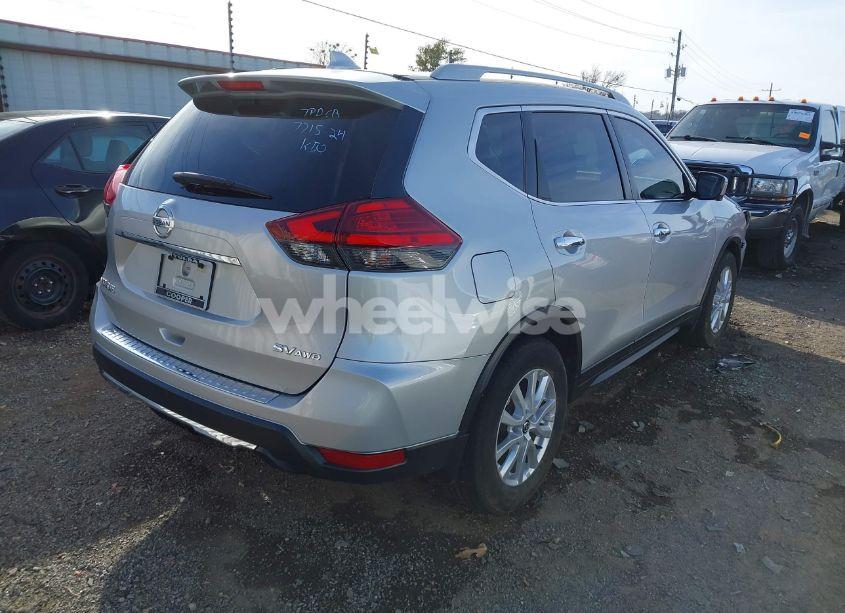 Photo 4 of 2017 Nissan Rogue SV (VIN 5N1AT2MV0HC781394)