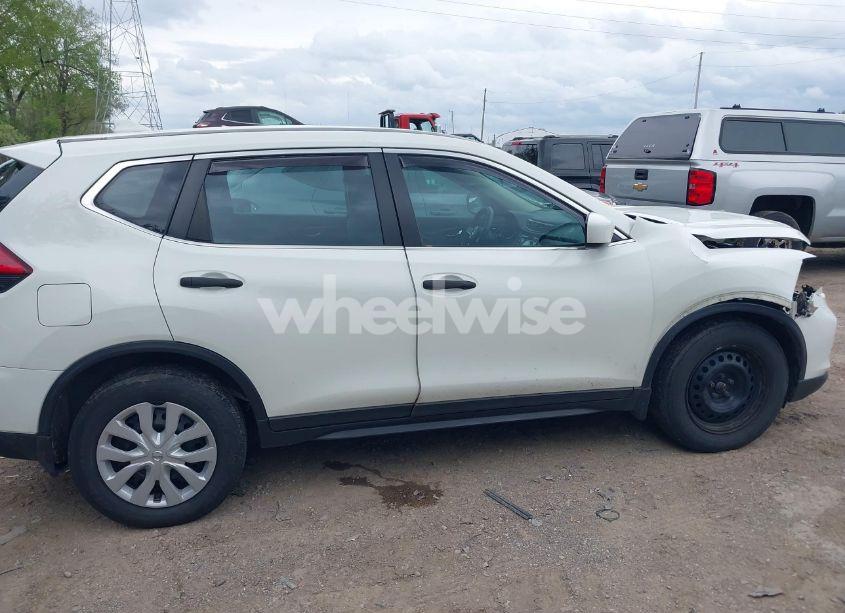 Photo 13 of 2017 Nissan Rogue S (VIN 5N1AT2MV0HC800381)