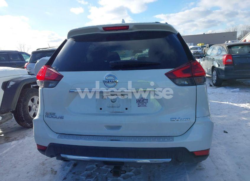 Photo 16 of 2017 Nissan Rogue SV (VIN 5N1AT2MV0HC805242)