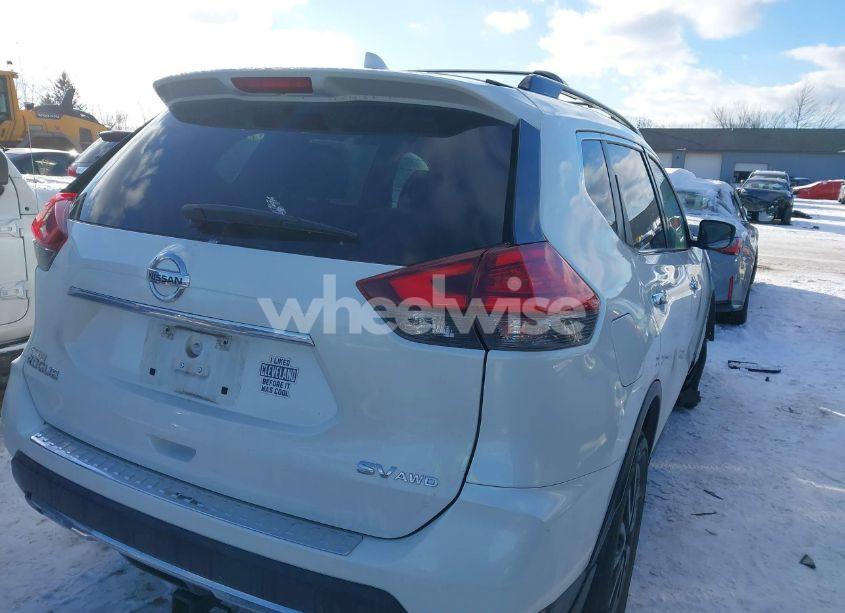 Photo 4 of 2017 Nissan Rogue SV (VIN 5N1AT2MV0HC805242)