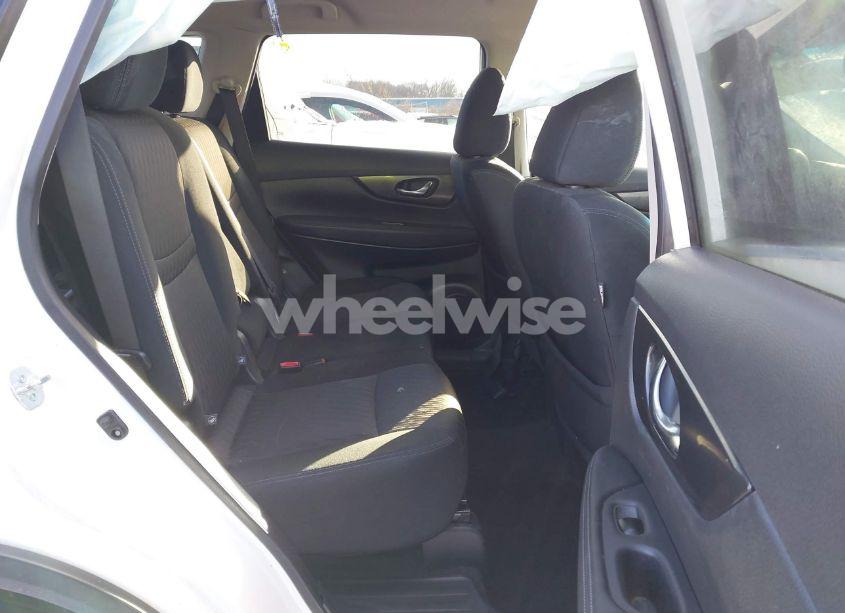 Photo 8 of 2017 Nissan Rogue SV (VIN 5N1AT2MV0HC805242)