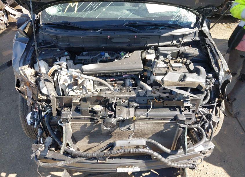 Photo 10 of 2017 Nissan Rogue SV (VIN 5N1AT2MV0HC814099)