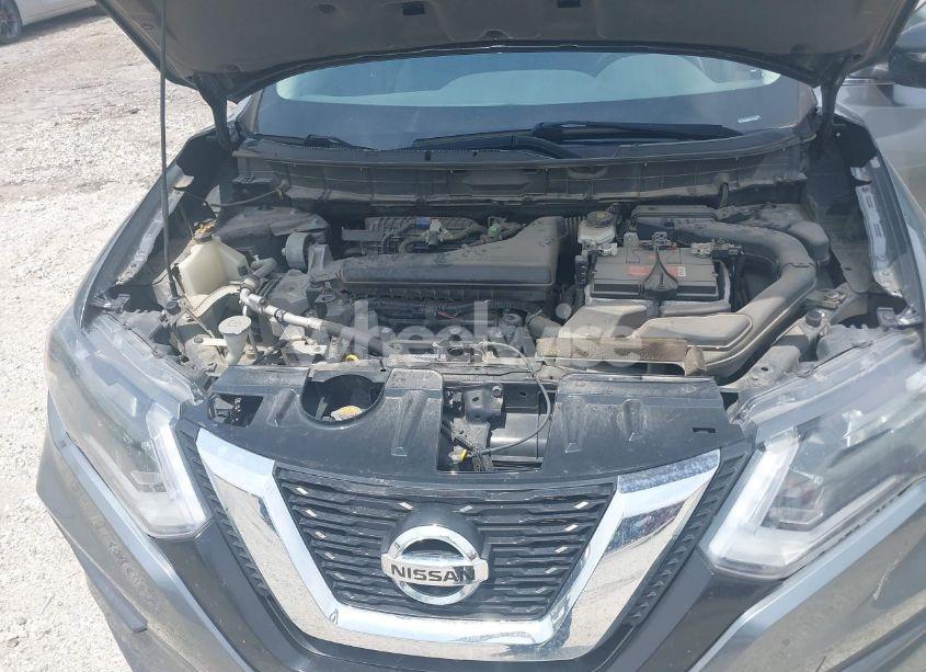Photo 10 of 2017 Nissan Rogue SV (VIN 5N1AT2MV0HC819190)