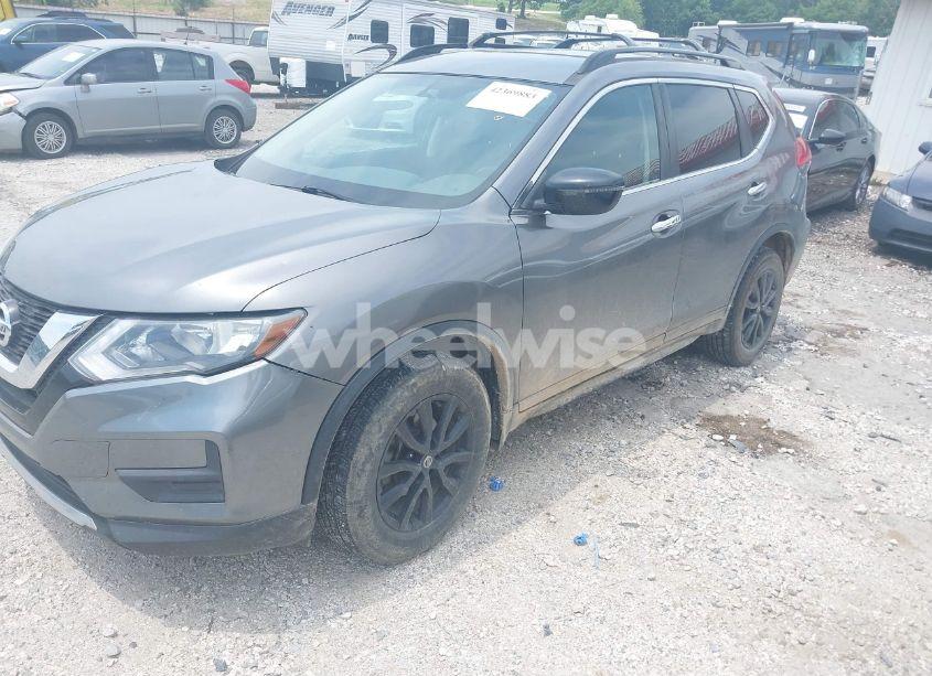 Photo 2 of 2017 Nissan Rogue SV (VIN 5N1AT2MV0HC819190)