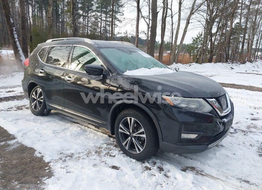 2017 Nissan Rogue SL (VIN 5N1AT2MV0HC840377) main photo