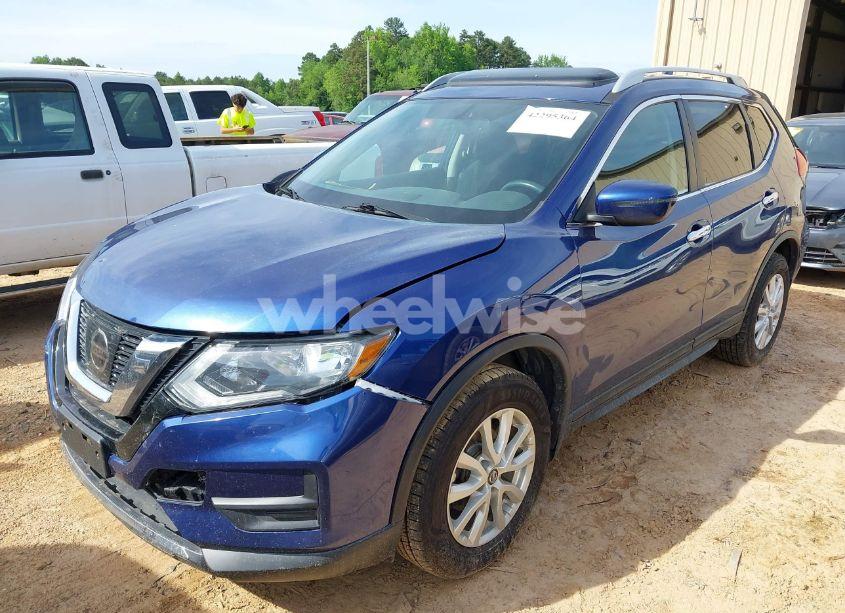 Photo 2 of 2017 Nissan Rogue SV (VIN 5N1AT2MV0HC841769)