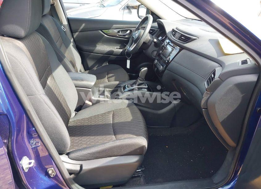 Photo 5 of 2017 Nissan Rogue SV (VIN 5N1AT2MV0HC841769)