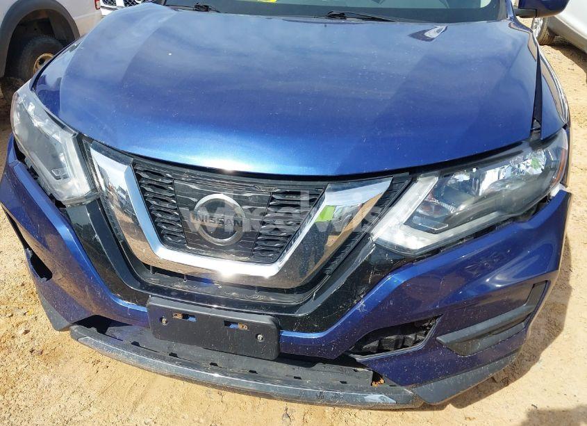 Photo 6 of 2017 Nissan Rogue SV (VIN 5N1AT2MV0HC841769)