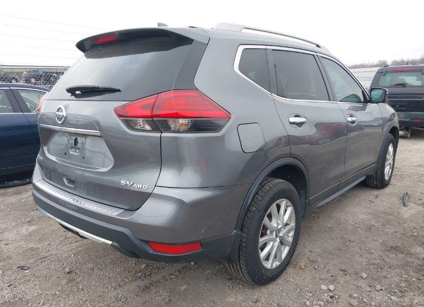 Photo 4 of 2017 Nissan Rogue SV (VIN 5N1AT2MV0HC888011)