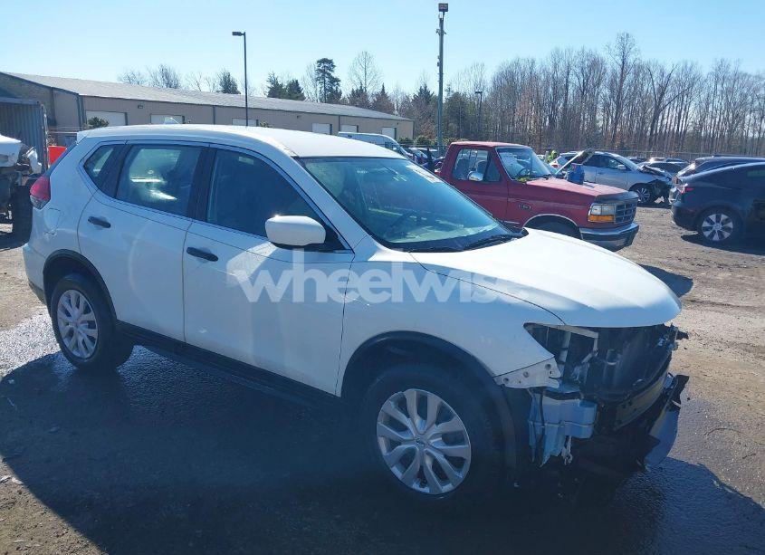 2017 Nissan Rogue S (VIN 5N1AT2MV0HC890986) main photo
