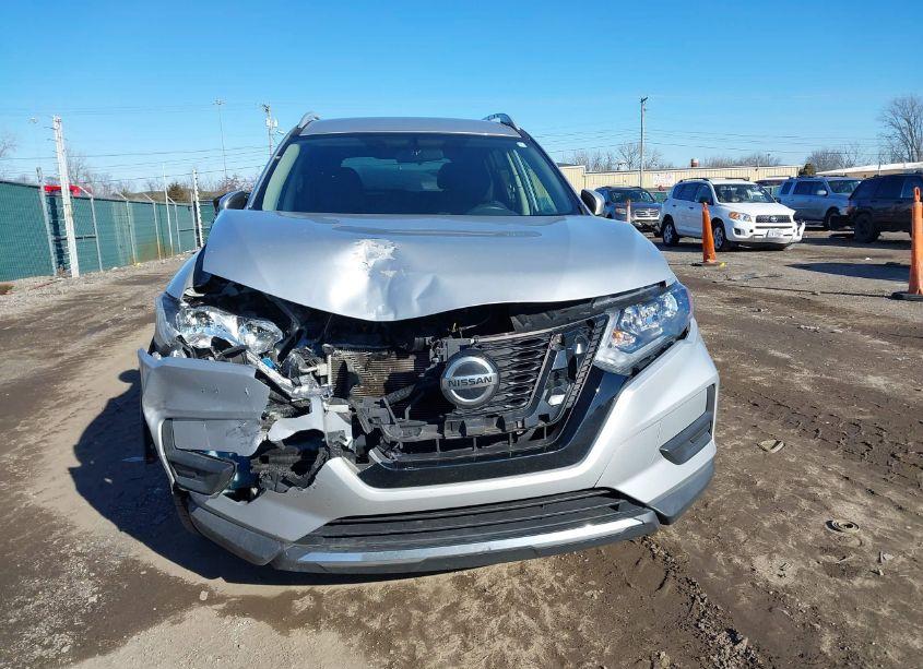 Photo 12 of 2018 Nissan Rogue SV (VIN 5N1AT2MV0JC700450)