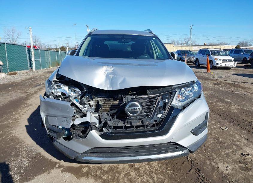 Photo 6 of 2018 Nissan Rogue SV (VIN 5N1AT2MV0JC700450)