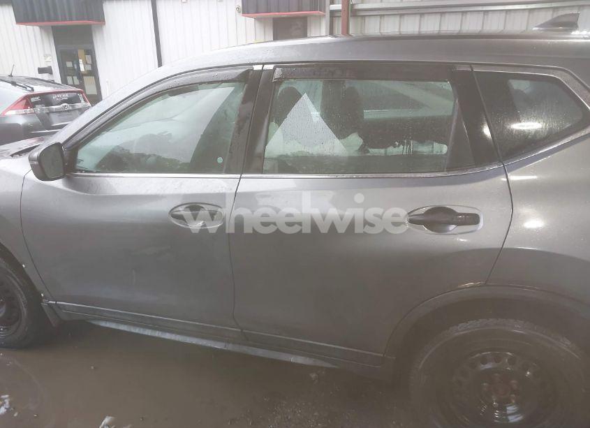 Photo 14 of 2018 Nissan Rogue S/SL/SV (VIN 5N1AT2MV0JC723999)