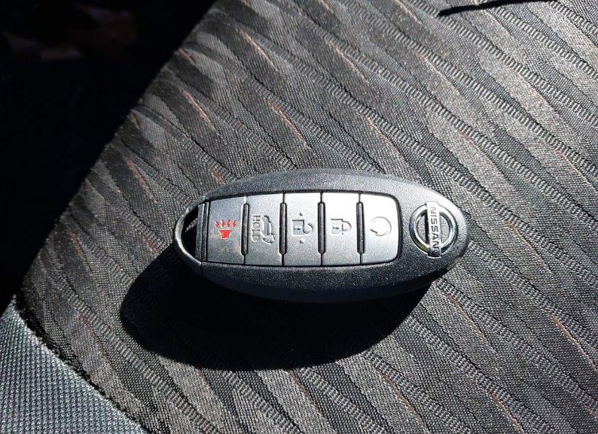 Photo 11 of 2018 Nissan Rogue SV (VIN 5N1AT2MV0JC752919)