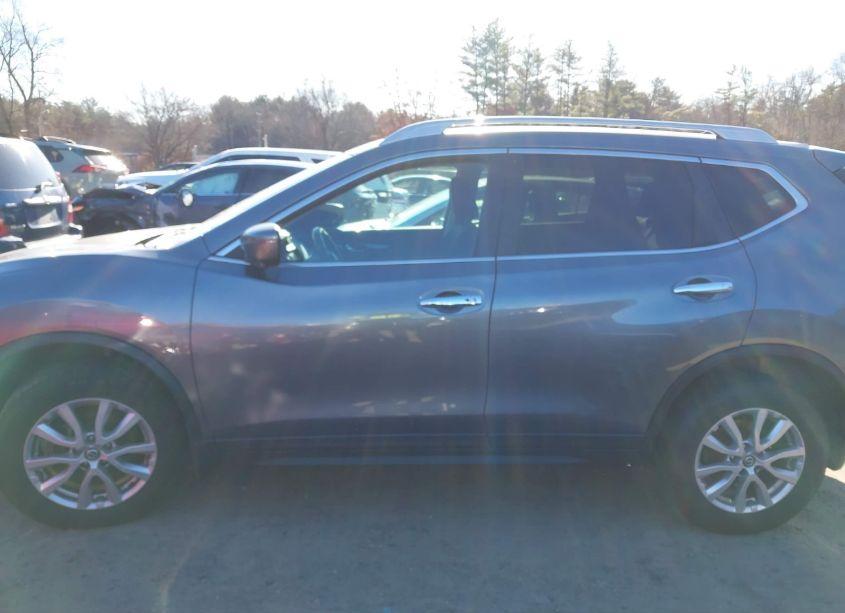 Photo 14 of 2018 Nissan Rogue SV (VIN 5N1AT2MV0JC752919)