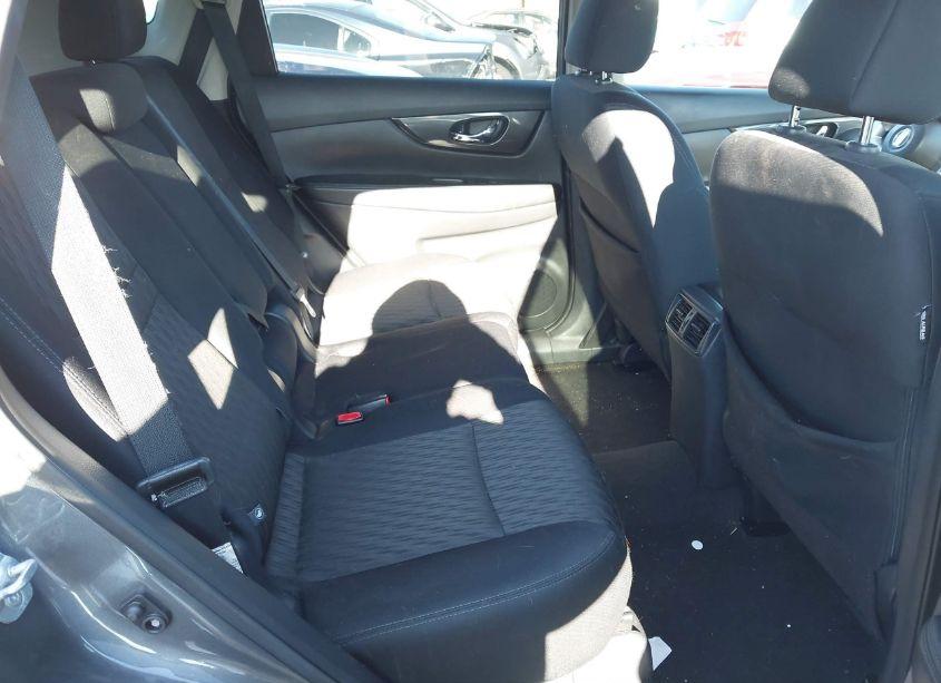 Photo 8 of 2018 Nissan Rogue SV (VIN 5N1AT2MV0JC752919)