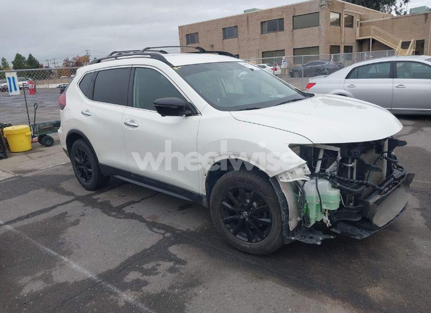 2018 Nissan Rogue SV (VIN 5N1AT2MV0JC756758) main photo