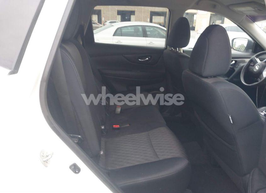 Photo 8 of 2018 Nissan Rogue SV (VIN 5N1AT2MV0JC756758)