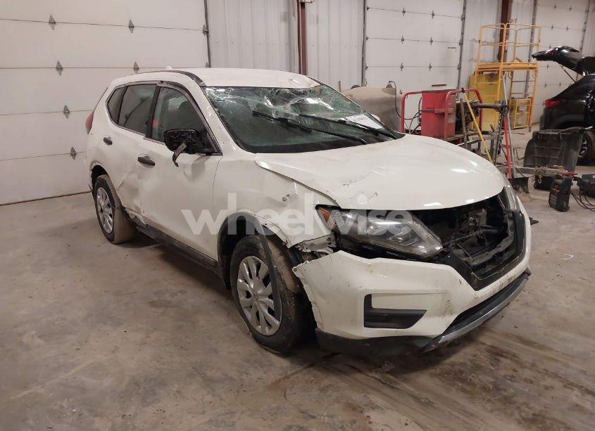 2018 Nissan Rogue S/SL/SV (VIN 5N1AT2MV0JC763015) main photo